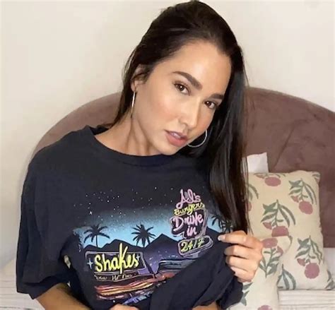 karlee grey bio|Karlee Grey Biography, Age, Net Worth, Wiki & More.